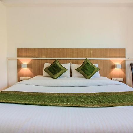 Treebo Trend Golden Nest Hotel Thane Exterior photo