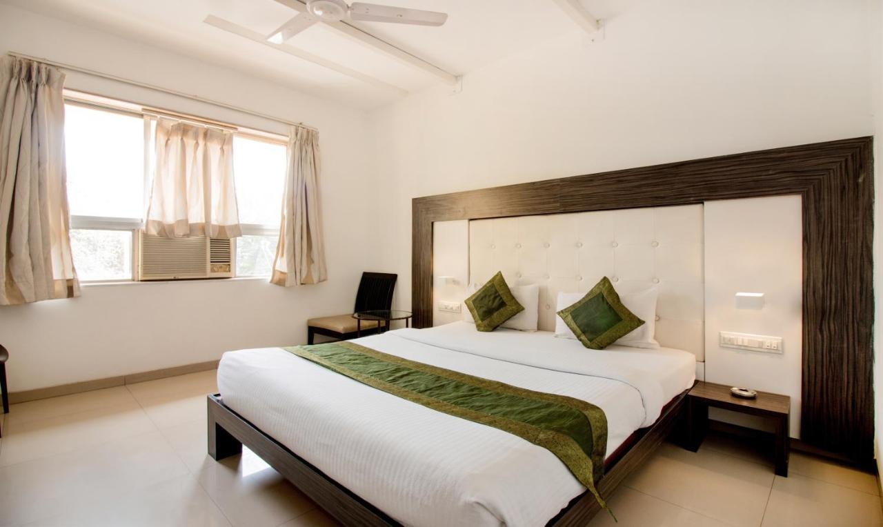 Treebo Trend Golden Nest Hotel Thane Exterior photo