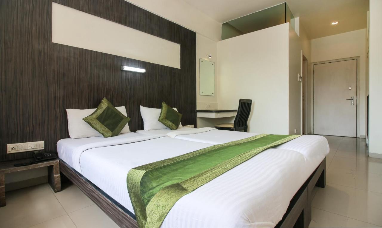 Treebo Trend Golden Nest Hotel Thane Exterior photo
